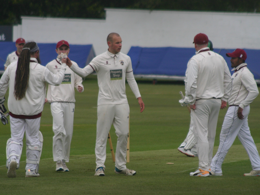 Tom Walker celebrates