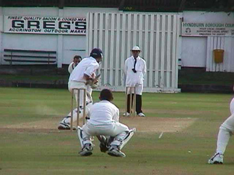 Steve Juliff bowling